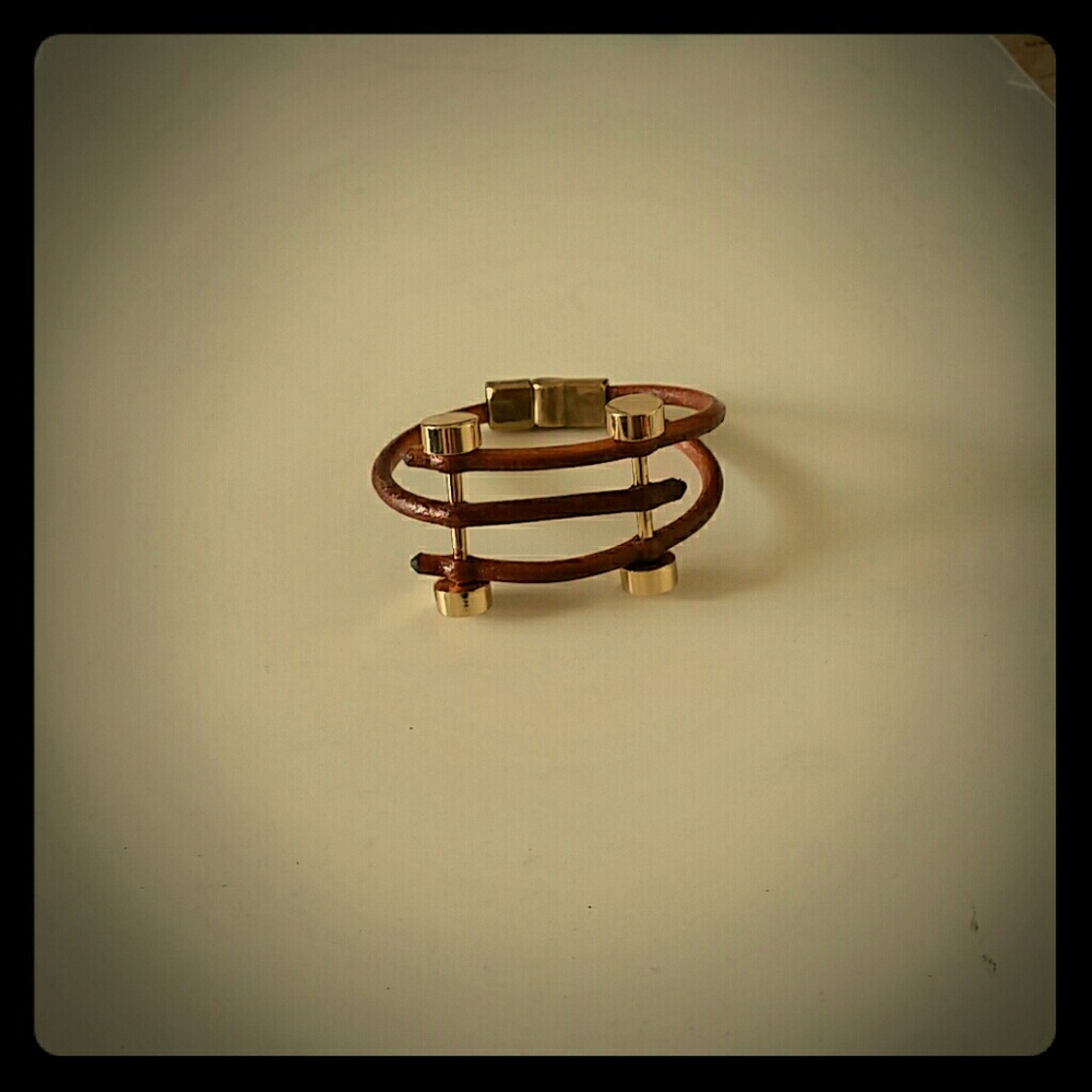 NWOT Leather bracelet